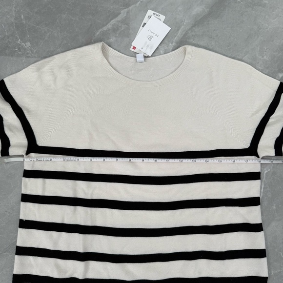 Women’s Uniqlo 3D Knit Seamless Cotton Crew Neck Pullover Striped Sweater Small - Picture 14 of 16